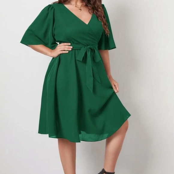 Last one Plus size belted butterfly sleeve dress burgundy - Picture 4 of 16